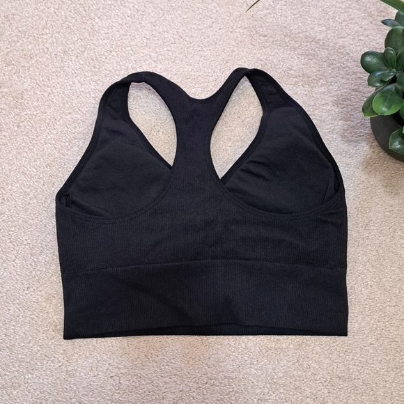 Puma Sports Bra Women's Medium Black Activewear Bra Medium Support - Picture 2 of 11